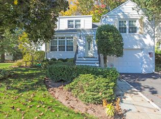29 Parkview Dr, Millburn, NJ 07041