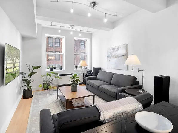 270 Broadway #11B, New York, NY 10007