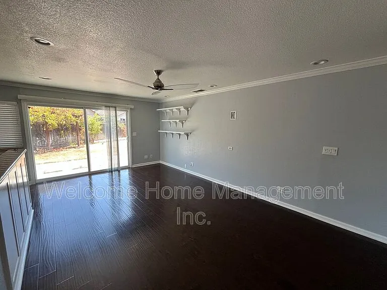 30726 Wainwright Ct — Photo 7