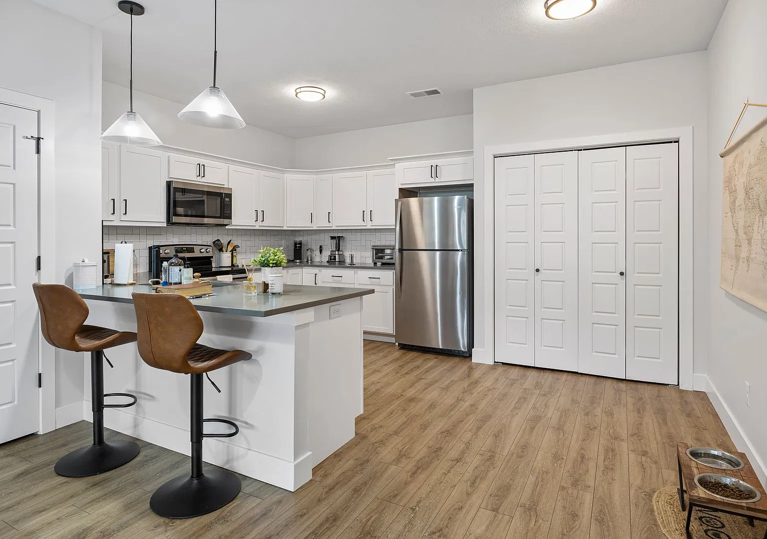 3216-3218 Gerig — Photo 4