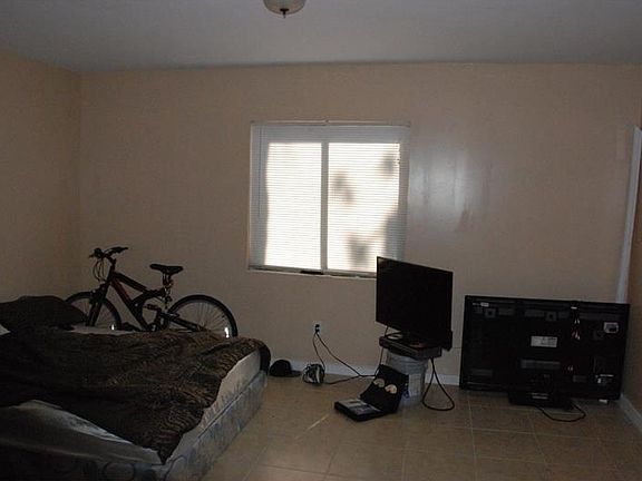 5th image of 1675 14th Ave S