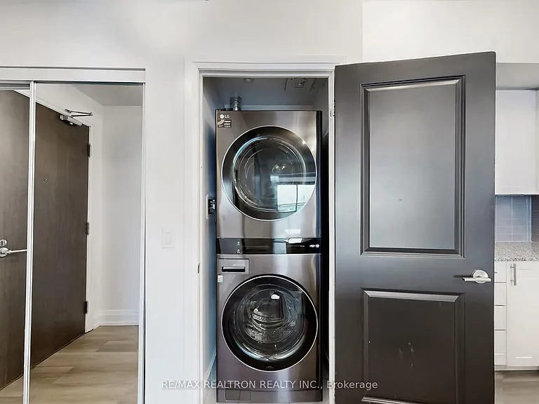 7890 Bathurst St #2505 — Photo 33