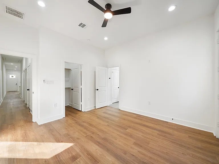 3907 Falls St #B — Photo 11