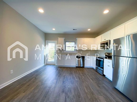 4th image of 199 White Oak Cir