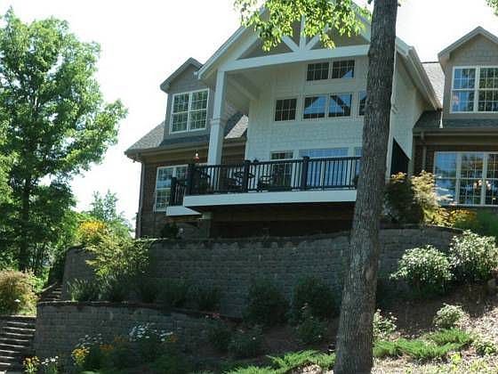 1st image of 459 Country Club Dr