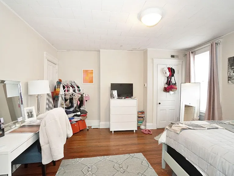 2417 Fairview Ave — Photo 24