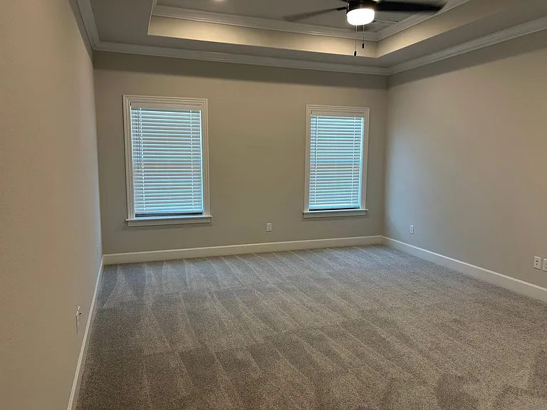 2413 Salmon St — Photo 8