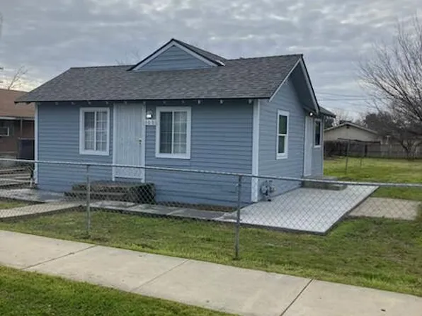 1001 8th Street, Orange Cove, CA 93646