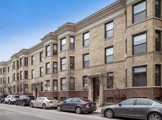 747 W Wellington Ave #2, Chicago, IL 60657