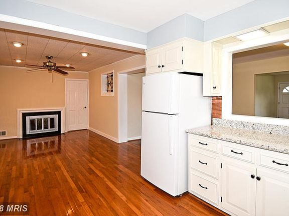 4th image of 4701 Kemper St