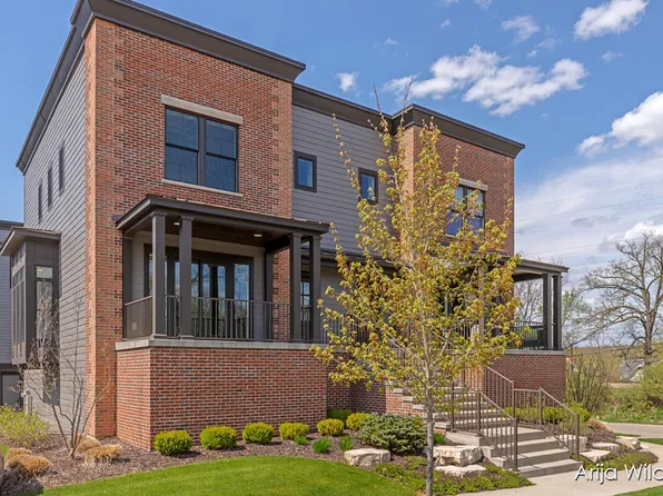 7293 Schoolhouse Dr SE #12, Ada, MI 49301