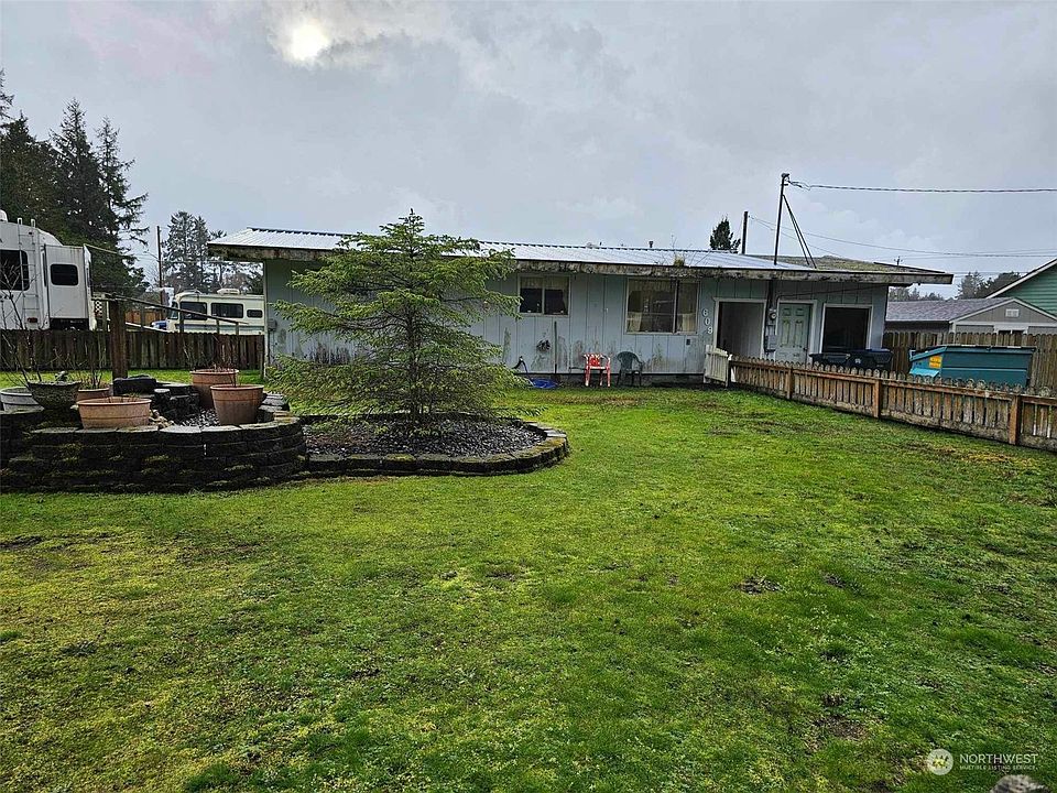1st image of 609 E Pacific Ave