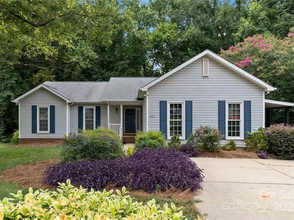 2303 Valleyview Dr, Charlotte, NC 28215