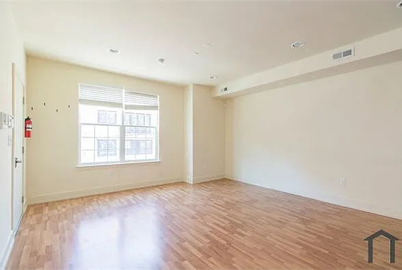 2 bed, 670 sqft, $1,700 — Photo 4