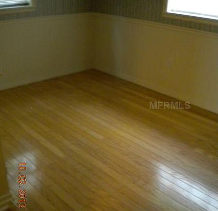 3rd image of 315 S Lone Oak Dr
