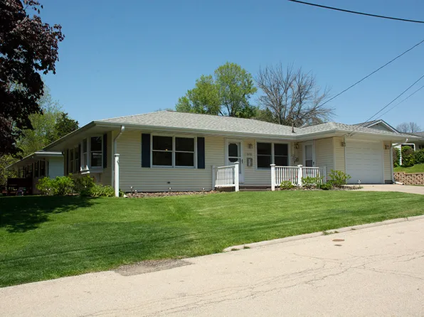 616 Lincolnway Ct, Fenton, IL 61270