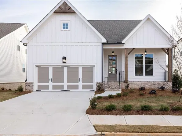 981 Eastman Ct, Hoschton, GA 30548
