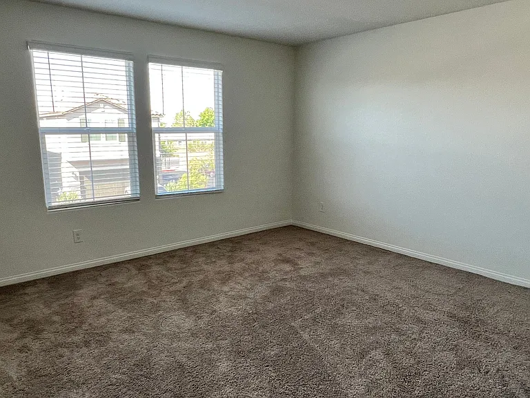 8679 Glen Echo Ave — Photo 9