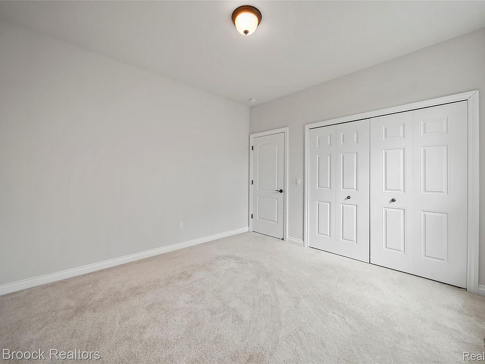 54158 Mar Lake Dr, photo 28