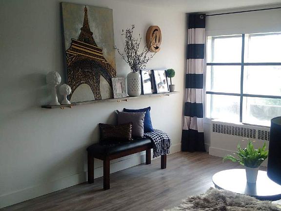 5th image of 164 Belmont Ave W #1513168