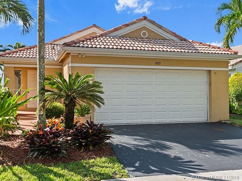 1st image of 1625 Salerno Cir