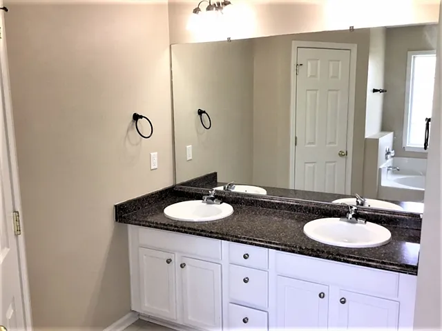 128 Barrington Rd — Photo 11