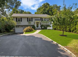 144 Chestnut Cir, Northport, NY 11768