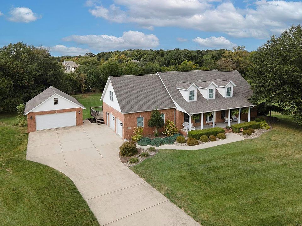 1st image of 125 Mayflower Ct