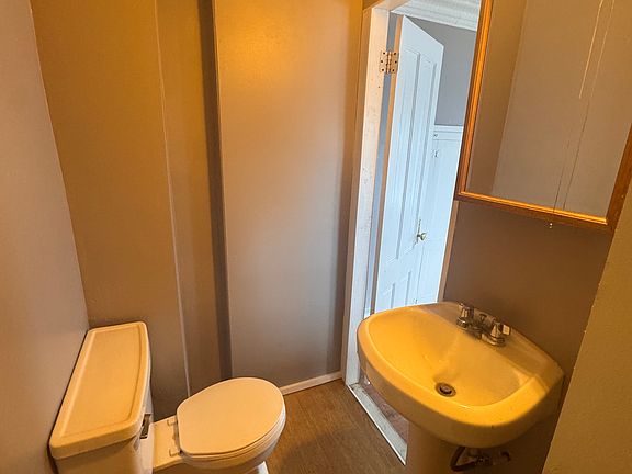 4th image of 65 Pleasant St #1-11