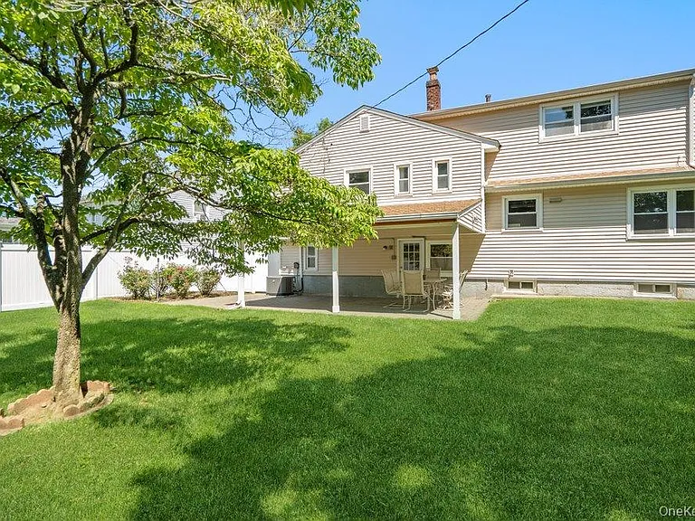 8 Radnor Ct — Photo 27