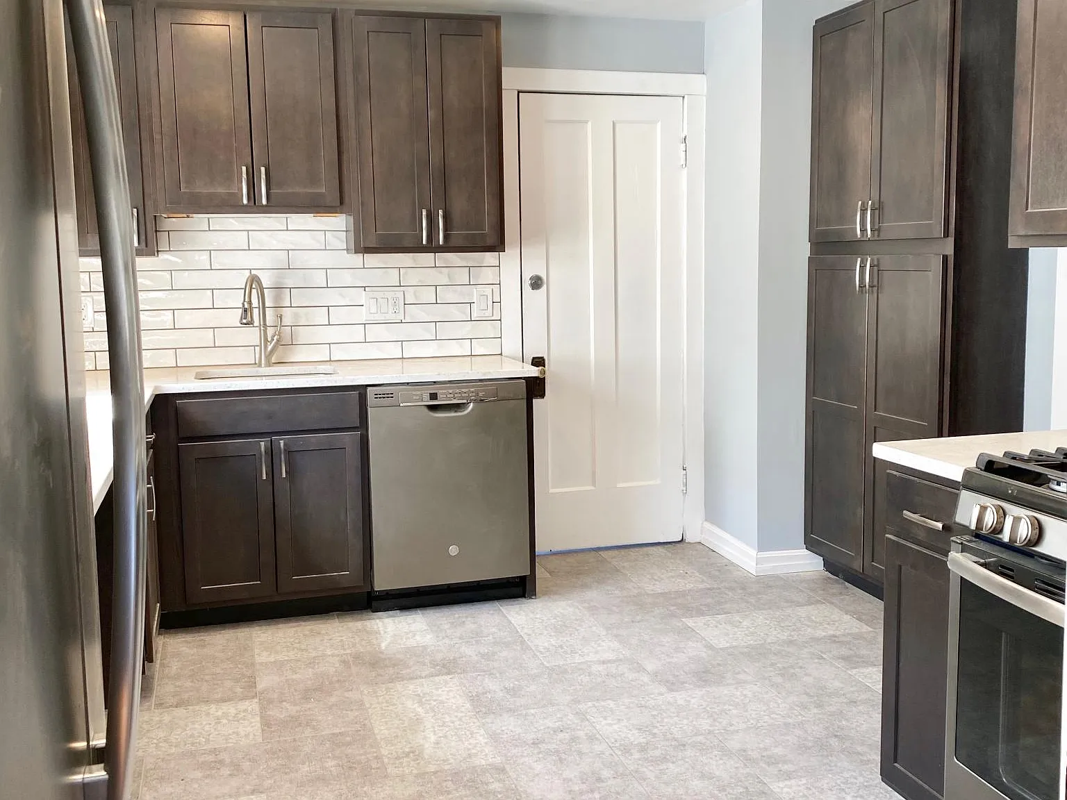 3 bed, 1500 sqft, $2,295 — Photo 2