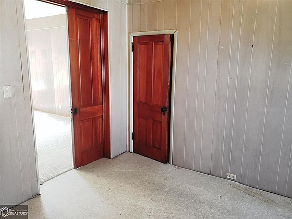 3rd image of 2069 Highland Ave