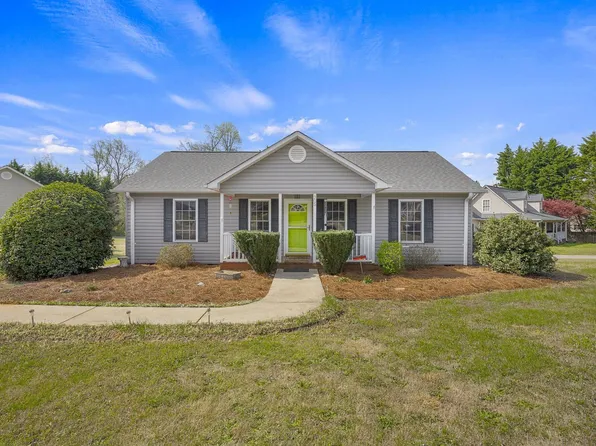 205 Timber Dr, Pickens, SC 29671