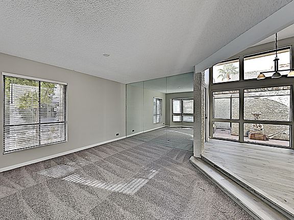 3rd image of 4630 E Euclid Ave