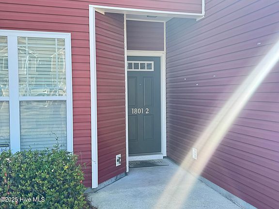 2nd image of 1801 Fox Den Way Unit 2