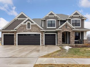 1456 Palmer Dr N, Lake Elmo, MN 55042