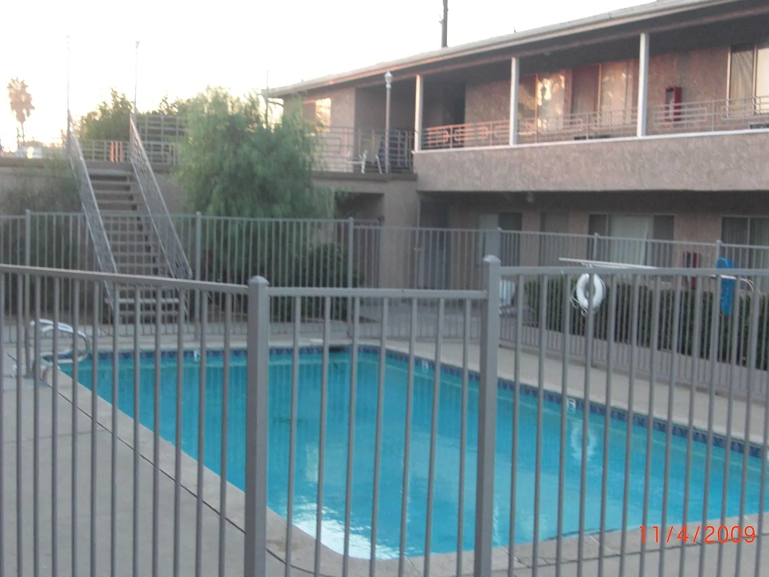 2 bed, 1050 sqft, $2,050 — Photo 2