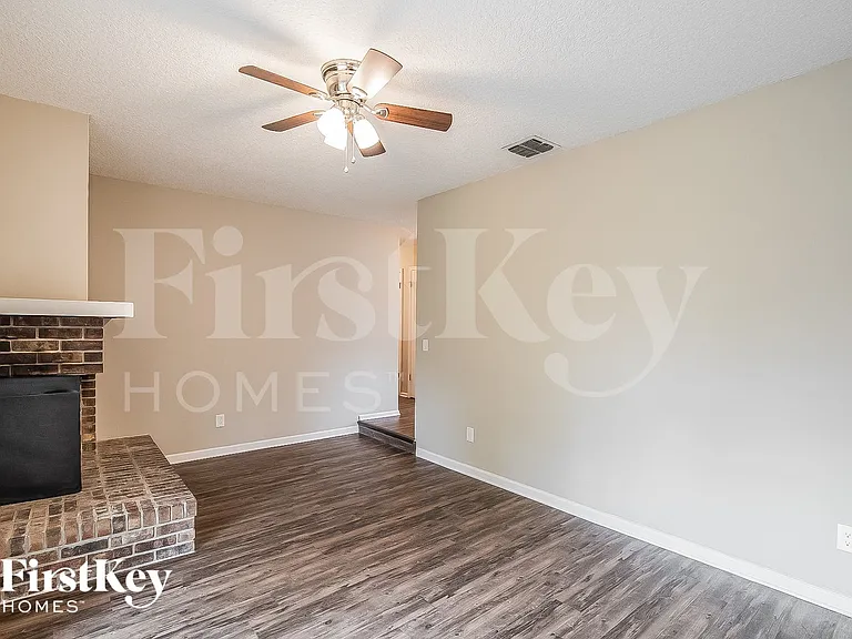 1572 Sonoma Ct — Photo 3