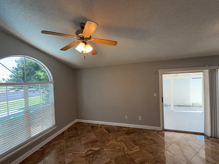 502 San Gabriel Ct — Photo 5