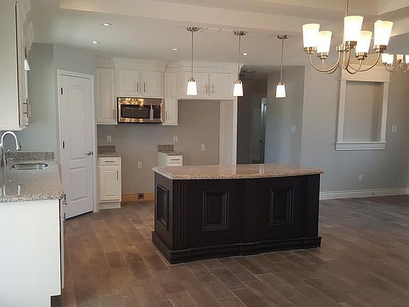 4th image of 1837 S Rebecca Ln