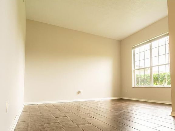 3rd image of 14350 Nottingham Way Cir #4