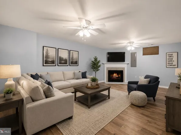 601 Twin Brook Ln, Stafford, VA 22554