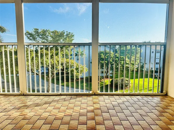 12500 SW 5th Court #410, Hollywood, FL 33027