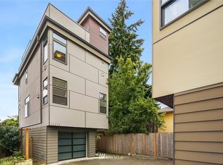 2445 NW 63rd St #B, Seattle, WA 98107