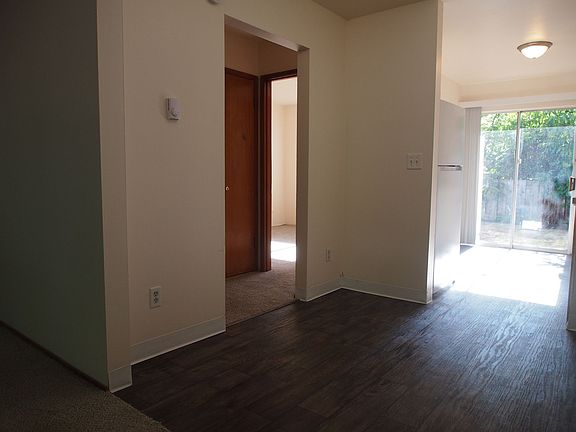 2nd image of 2737 SE 162nd Ave #482