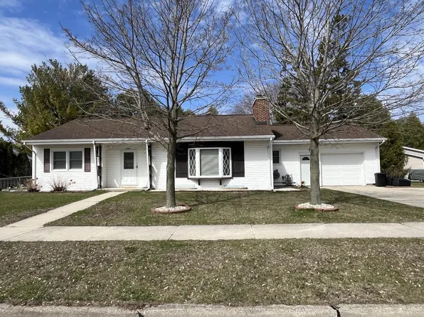 1422 North 10th STREET, Manitowoc, WI 54220