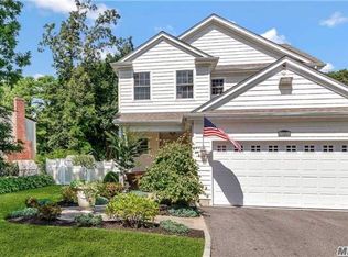 127 Browns Rd, Nesconset, NY 11767