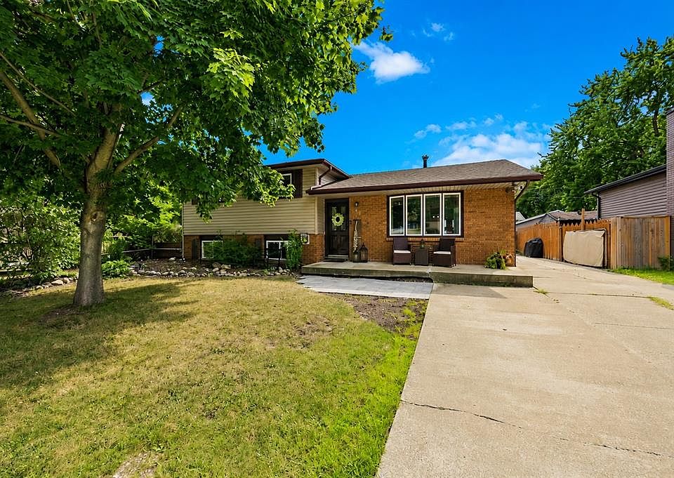 1st image of 315 Brentwood Cres
