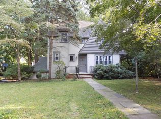 54 Caterson Ter, Hartsdale, NY 10530