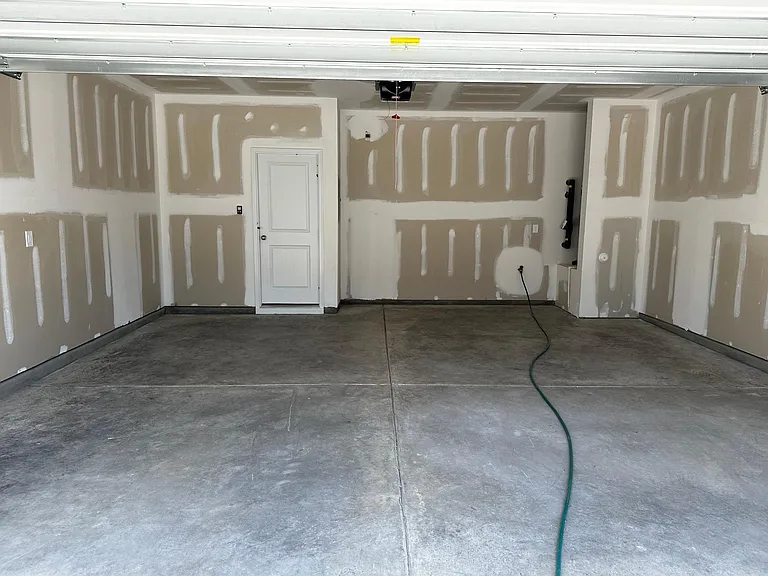 2-Car Garage